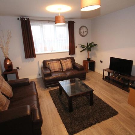 Holden Court Apartments - Apt 3 West Drayton  المظهر الخارجي الصورة